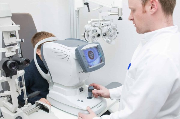 Opticien : conseils pour une vision saine et des soins oculaires efficaces