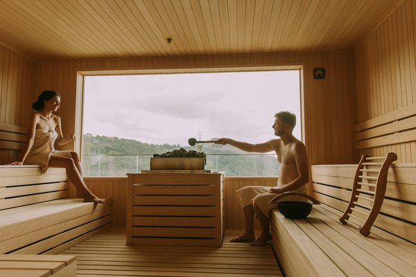 Le sauna en bois : Quels sont ses bienfaits et comment l'installer ?