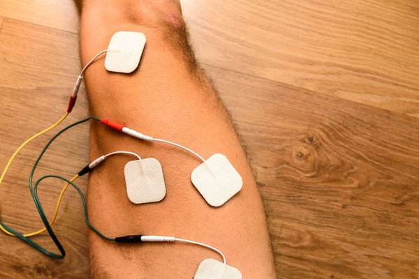 L'électrostimulateur : une solution contre la douleur articulaire